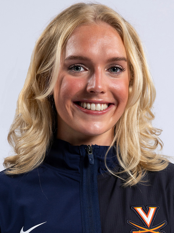 Claire Curzan - Swimming &amp; Diving - Virginia Cavaliers