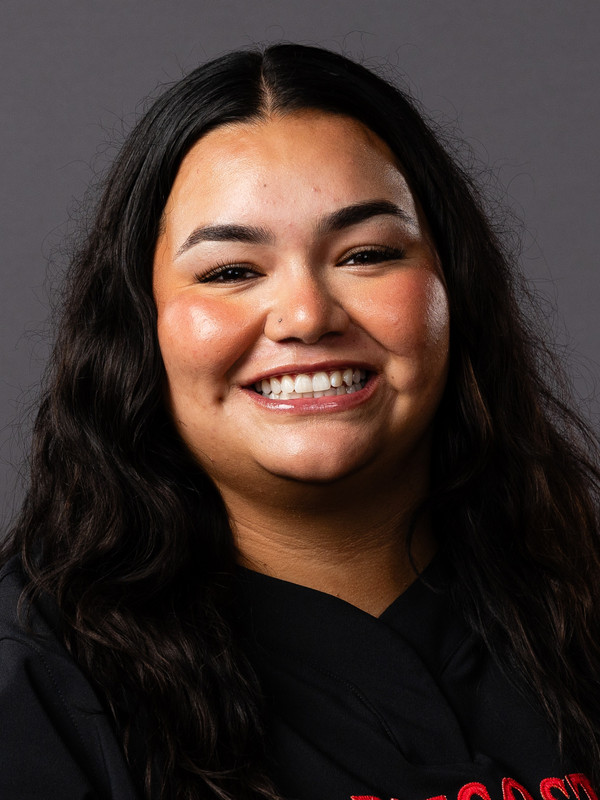 Dee Dee Hernandez - Softball - Virginia Cavaliers Dee Dee Hernandez - Softball - Virginia Cavaliers