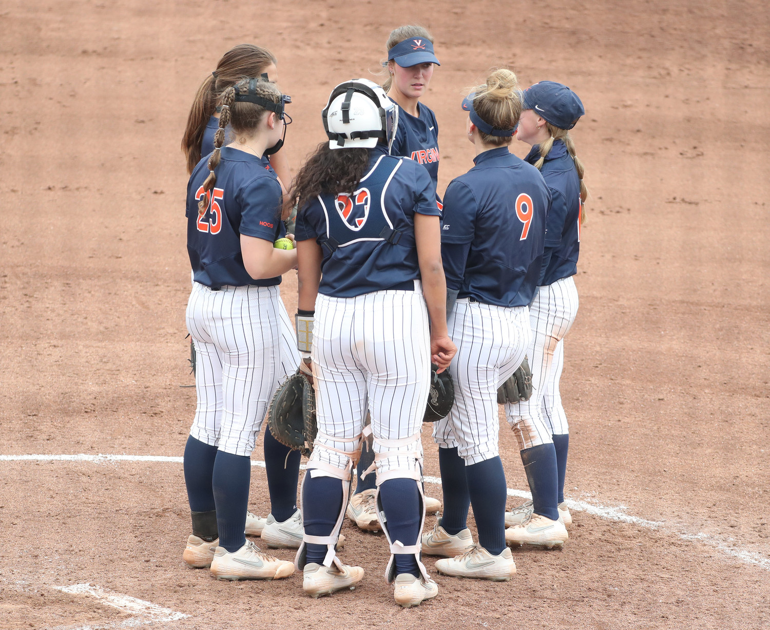 Photo Album UVA Softball vs. Syracuse Game 3 Virginia Cavaliers