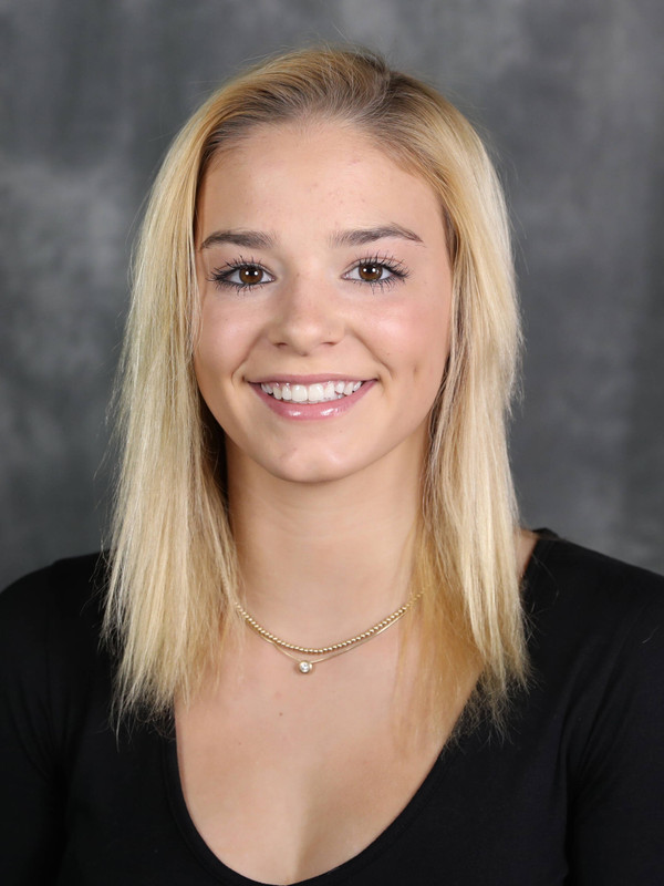 Elizabeth Kaye - Swimming & Diving - Virginia Cavaliers Elizabeth Kaye - Swimming & Diving - Virginia Cavaliers