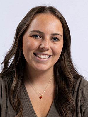 Mackenzie Nunes - - Virginia Cavaliers Mackenzie Nunes - - Virginia Cavaliers